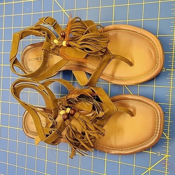 Mossimo Supply Co Feather Sandals Size 9.5 Faux Leather - Picture 1 of 5